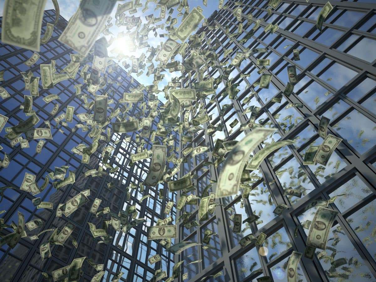 9 modi in cui stai gettando i tuoi soldi senza accorgertene