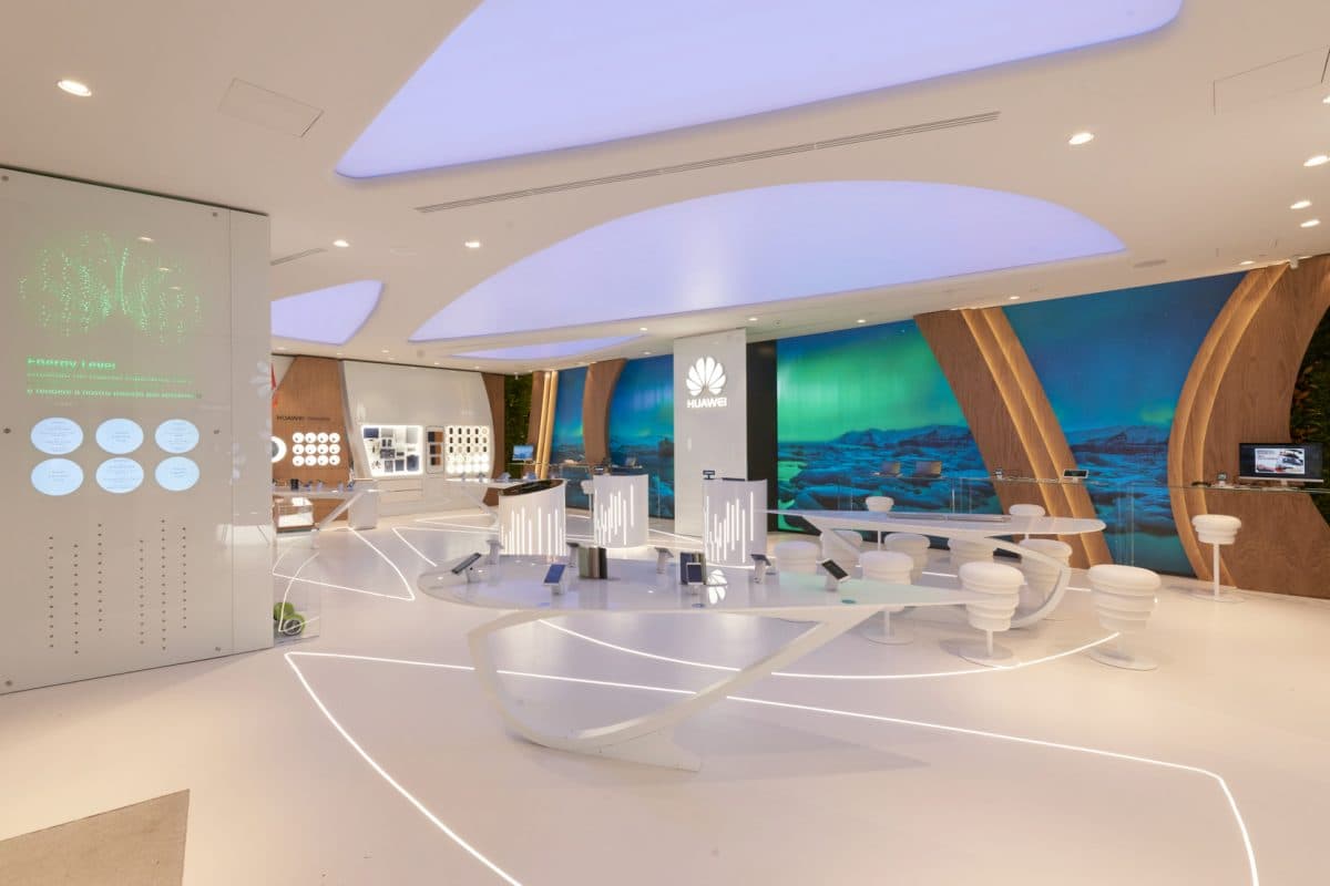 Viaggio nel primo Experience Store di Huawei in Europa