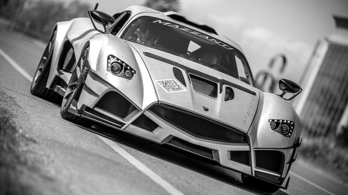 Come nascono le hypercar sartoriali made in Italy
