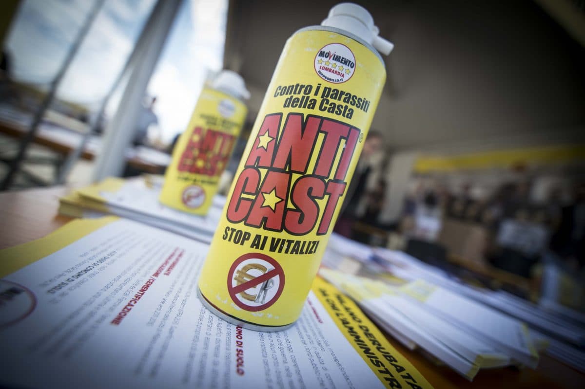 Perché il taglio dei vitalizi è qualcosa di più di un vessillo anti-casta