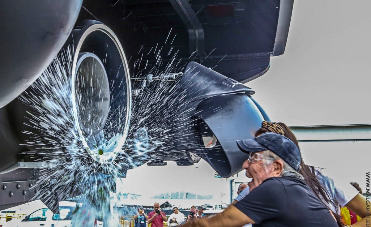 Lo stilista Roberto Cavalli ha varato il suo nuovo yacht. Ecco come è fatto