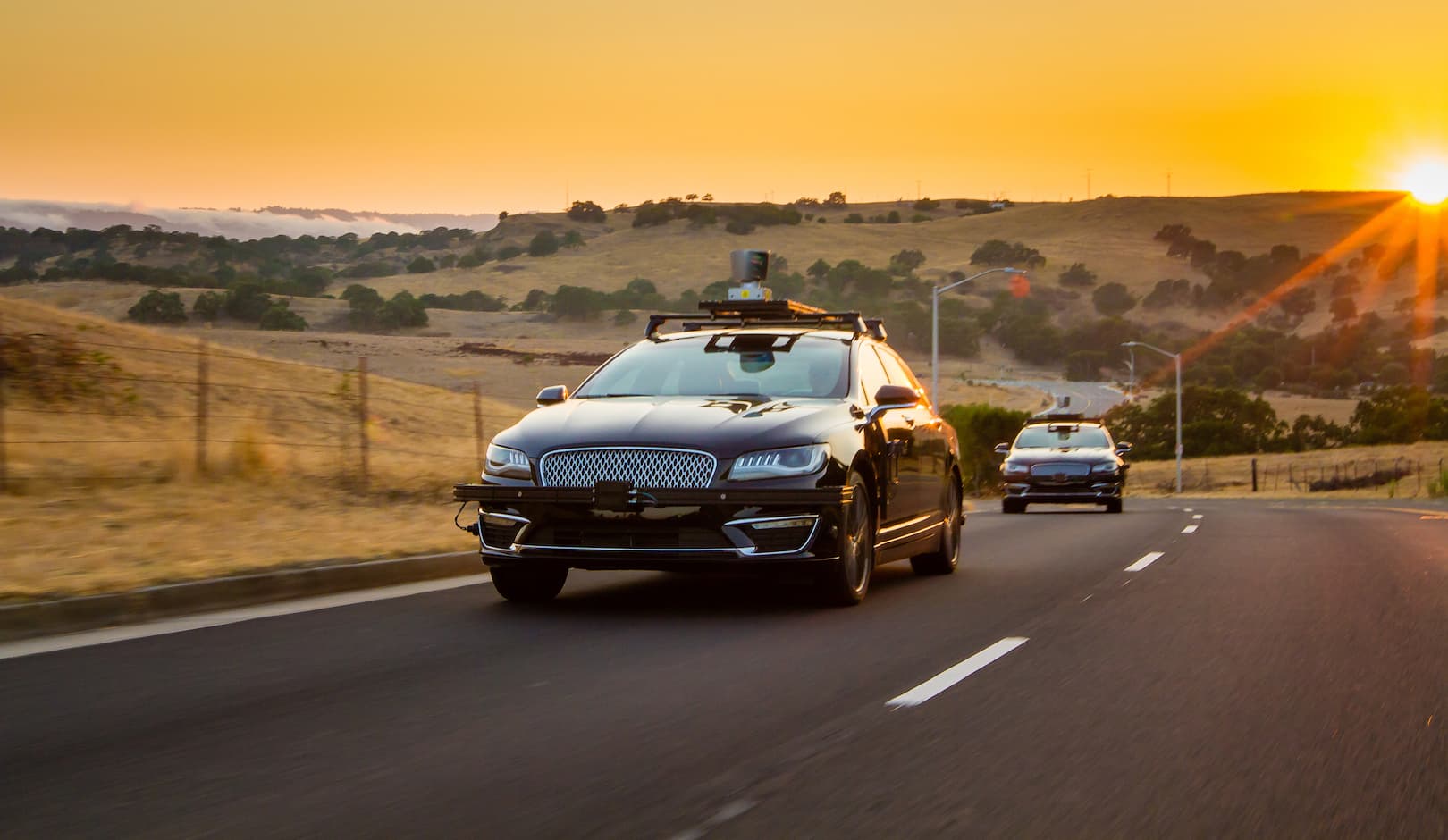 Fiat Chrysler stringe intesa per la guida autonoma con l'americana Aurora