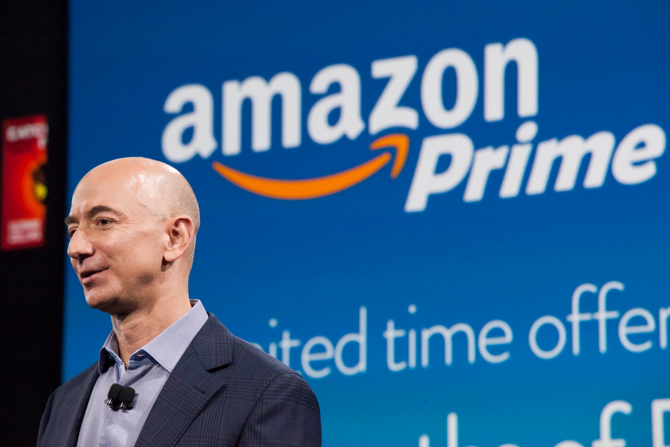 Amazon rilancia dopo la frenata: con Prime consegne in un giorno