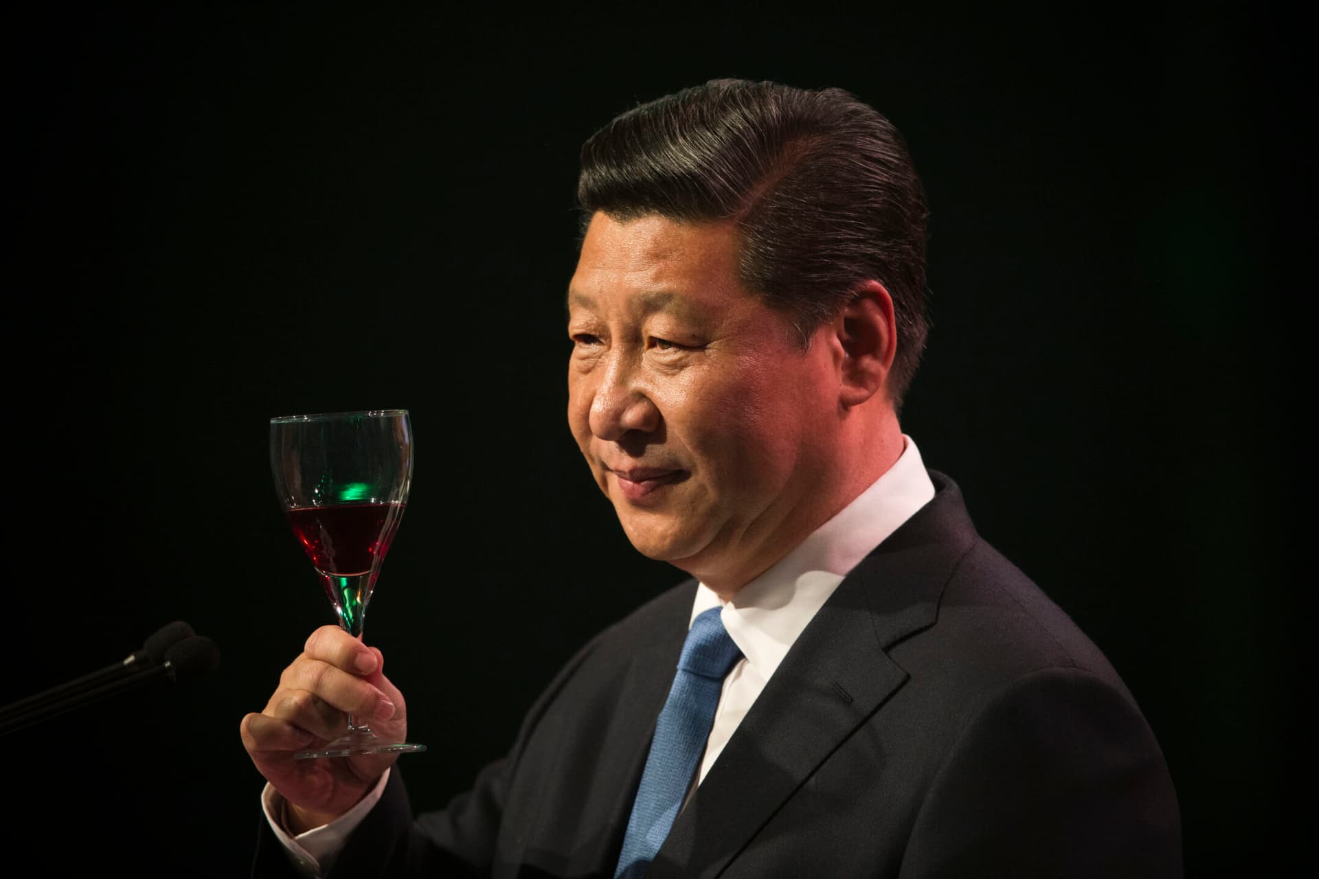 Lezioni all’Occidente dalla Cina: chi controlla il virus salva anche l’economia