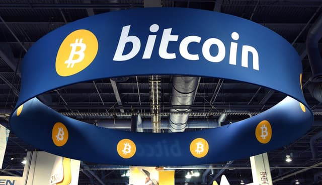 Bitcoin torna sopra i 96mila dollari, ai massimi da due mesi