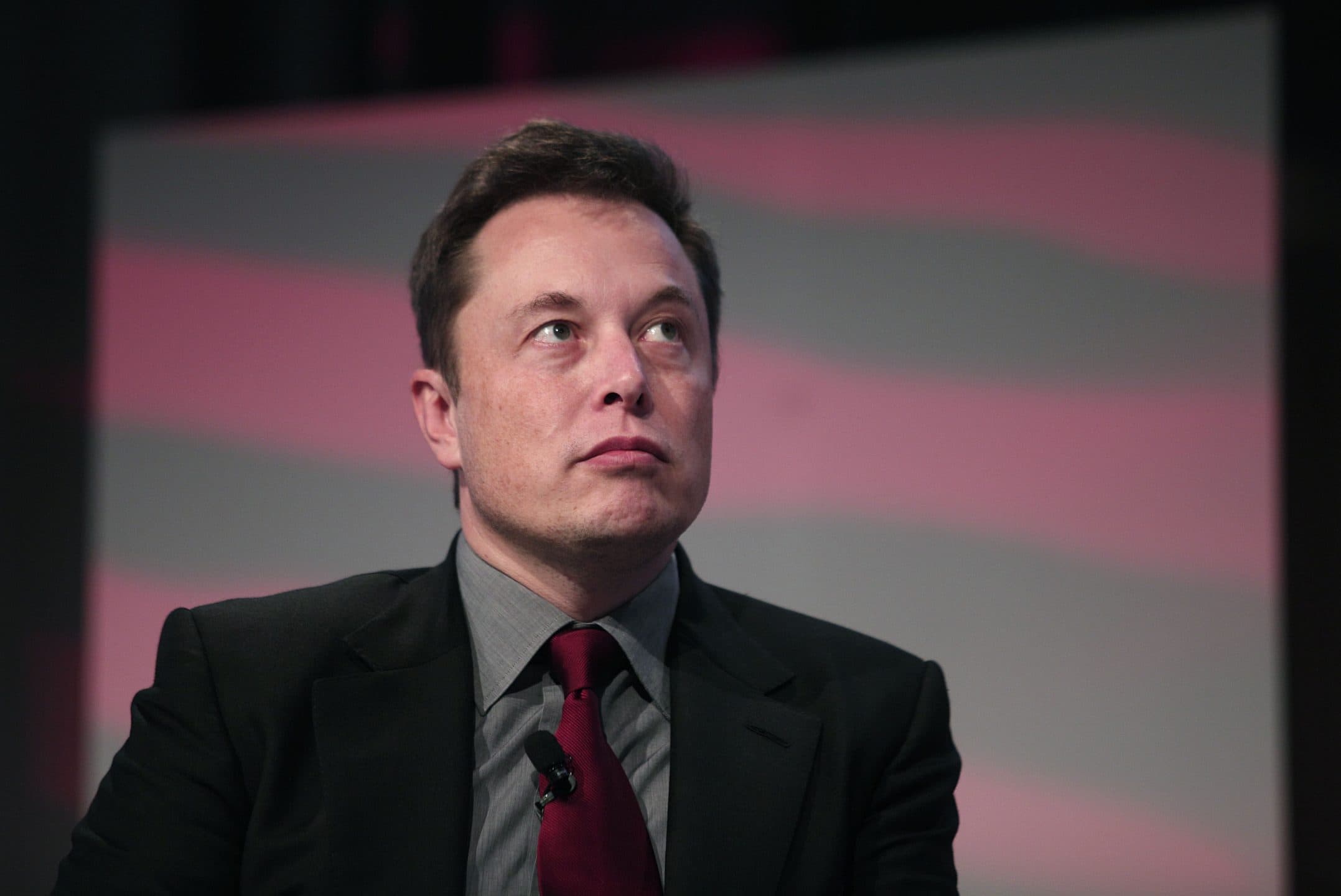Tesla e il tweet non autorizzato. Elon Musk ci casca ancora