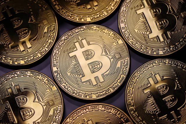 Allarme per le truffe sugli investimenti in criptovalute: nel 2022 aumentate del 183% solo negli Stati Uniti