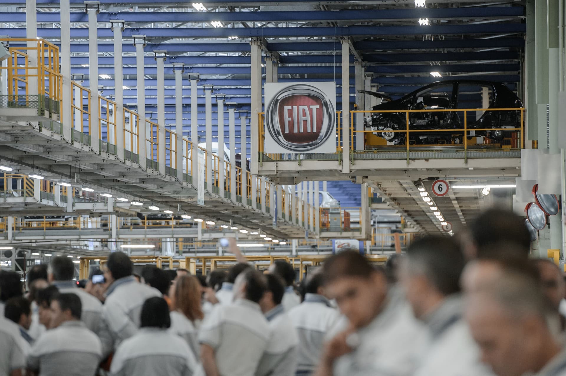 Fiat Chrysler sospende la produzione in Europa ma guarda già al futuro