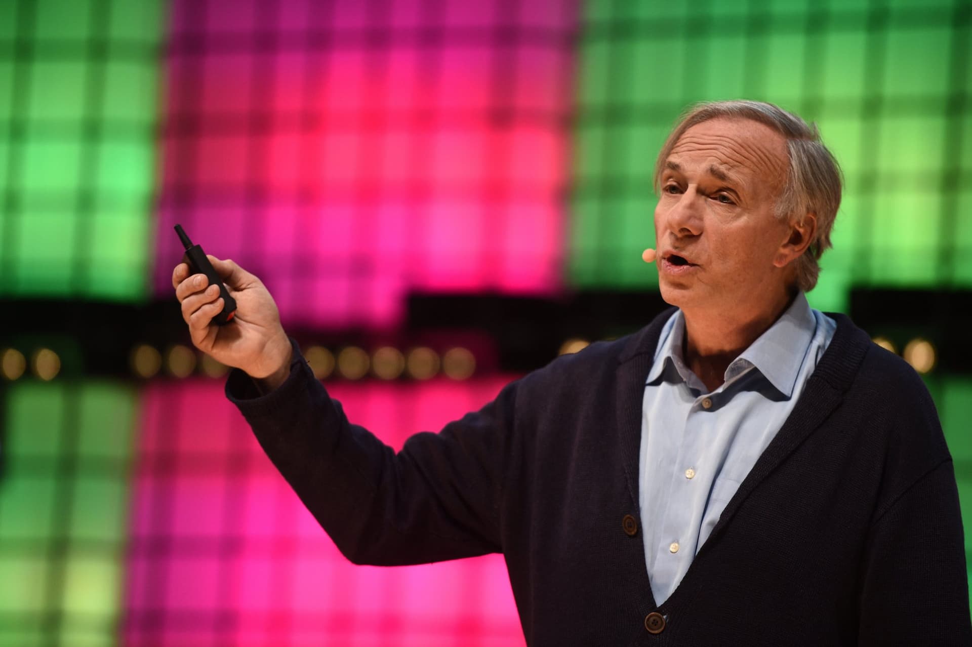 Ray Dalio contro tutti: dai miliardari senza merito alle startup inutili