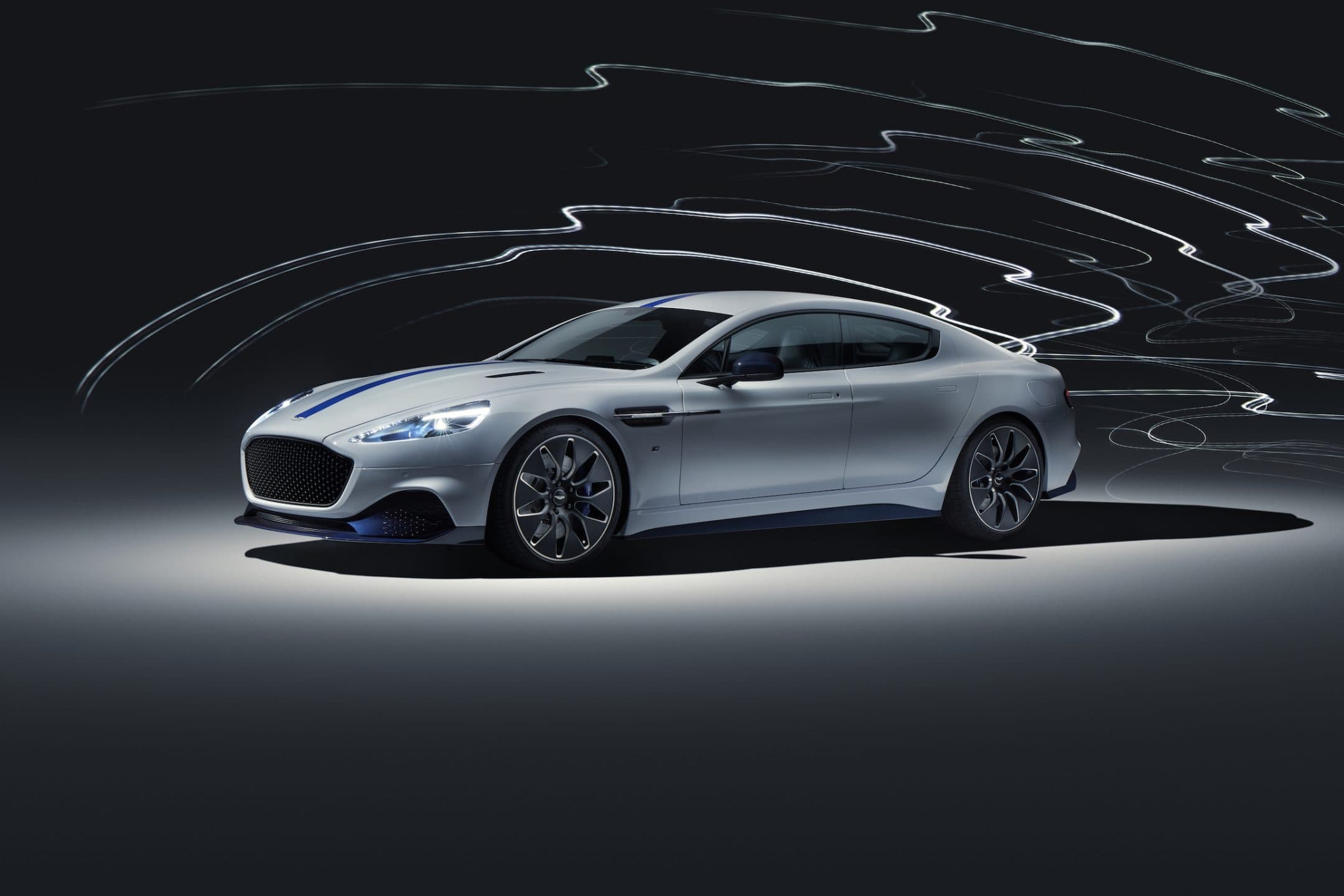 Aston Martin Rapide E: sarà questa la nuova auto elettrica di James Bond?