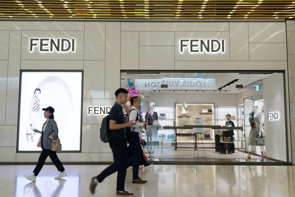 Le nuove sfide del mercato del lusso secondo l'analisi di EY