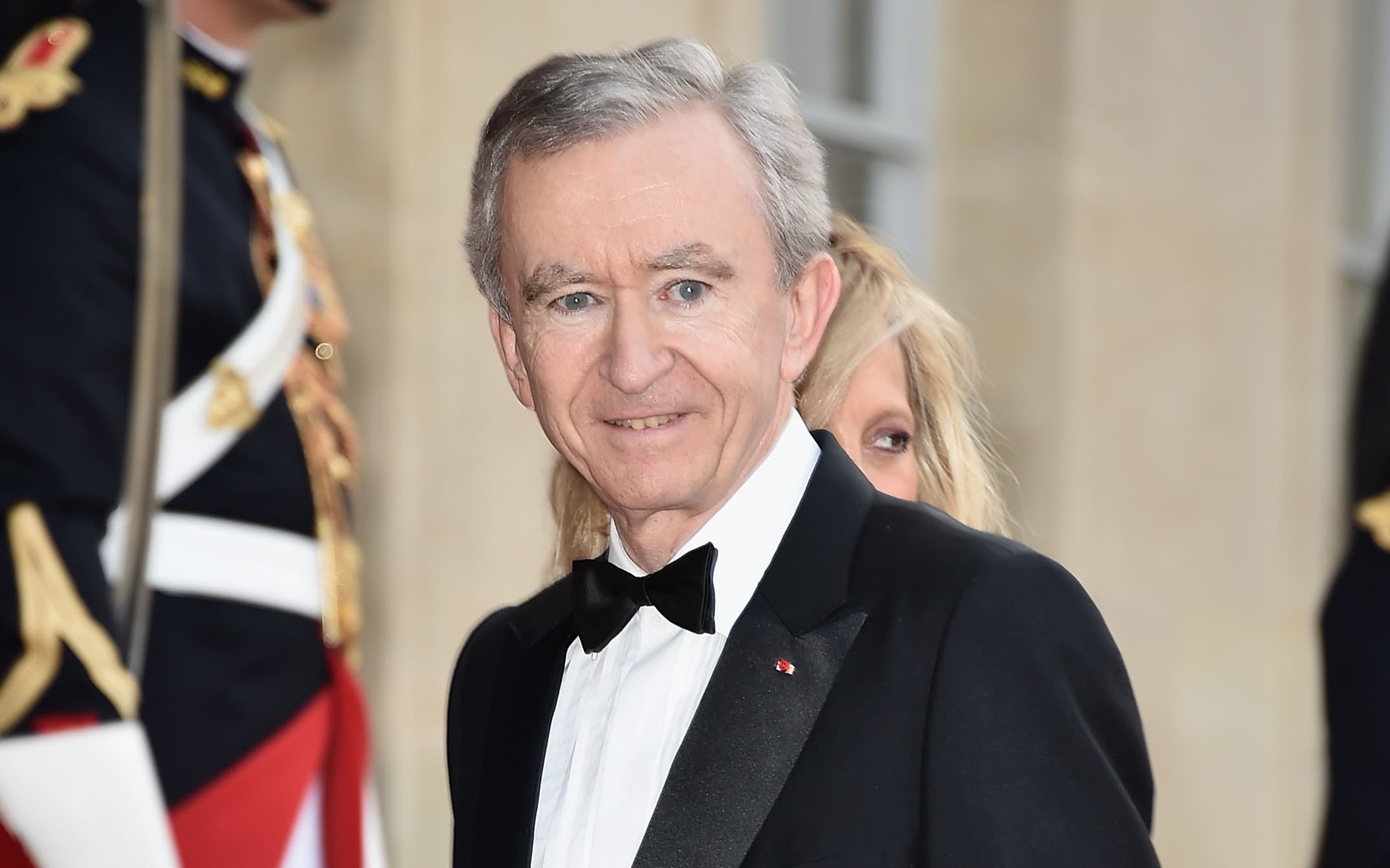 Bernard Arnault raggiunge Bill Gates nella classifica Forbes Billionaires