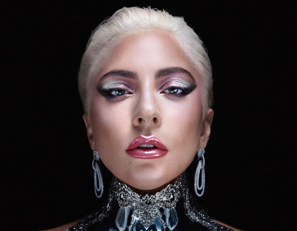Lady Gaga debutta nel beauty insieme ad Amazon