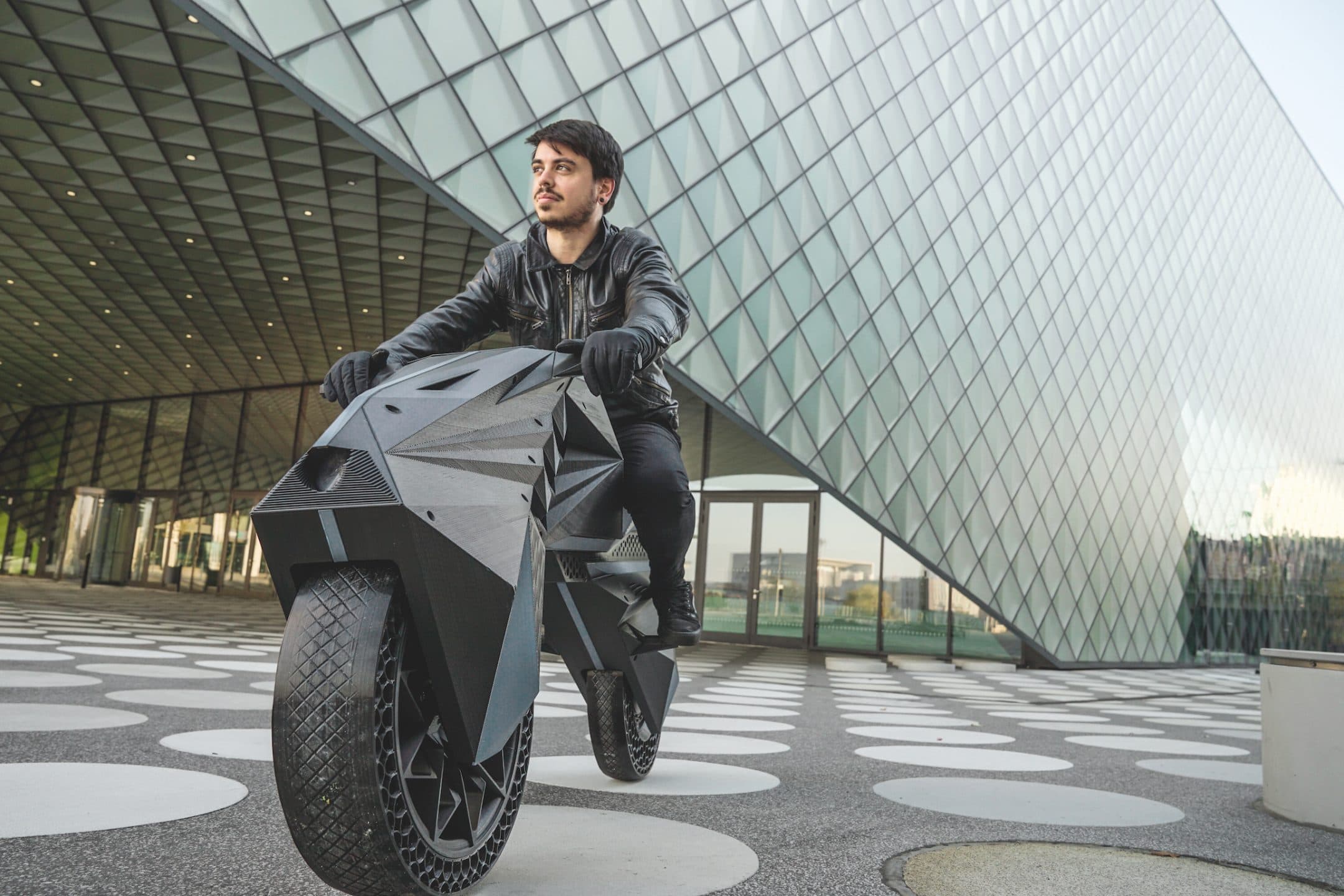 Questo 29enne ha ideato la prima moto elettrica stampata in 3D