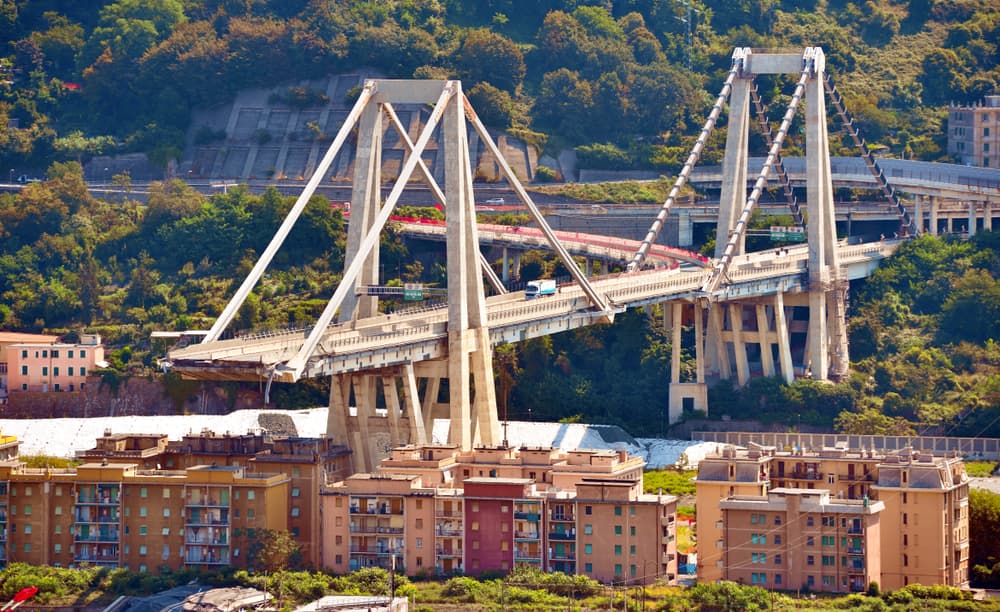Ponte Morandi, un anno dopo solo in Borsa non è cambiato nulla