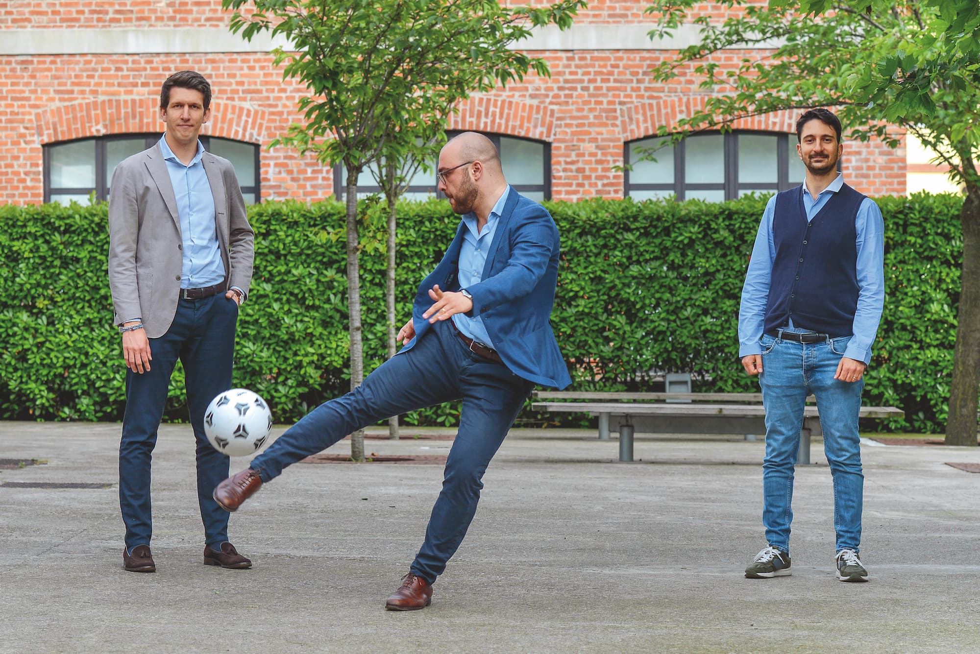 Incontriamo i fondatori di Dynamitick, tre italiani che riempiono gli stadi