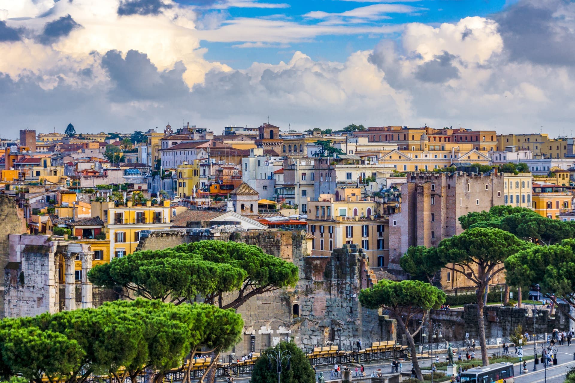 Quanto costano gli immobili di pregio nel centro di Roma e di Milano