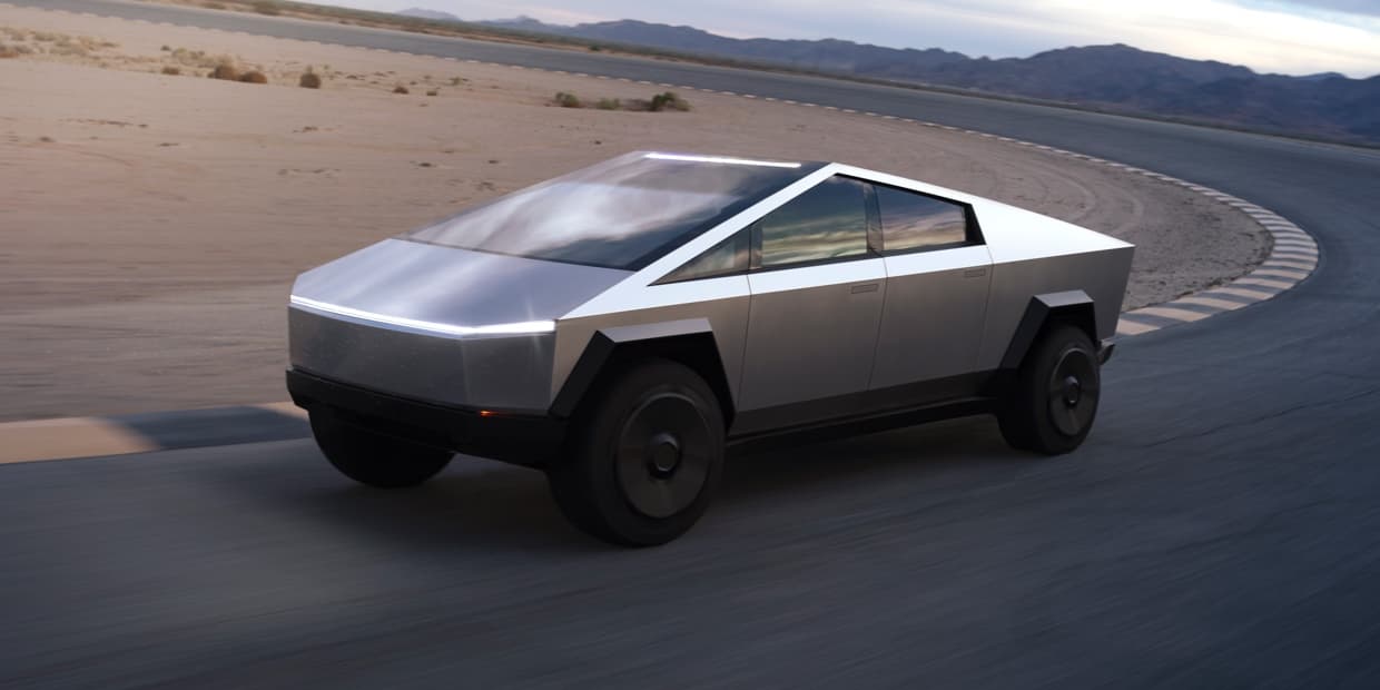 Tesla ha fatto un pickup: prezzo, immagini e performance del nuovo Cybertruck
