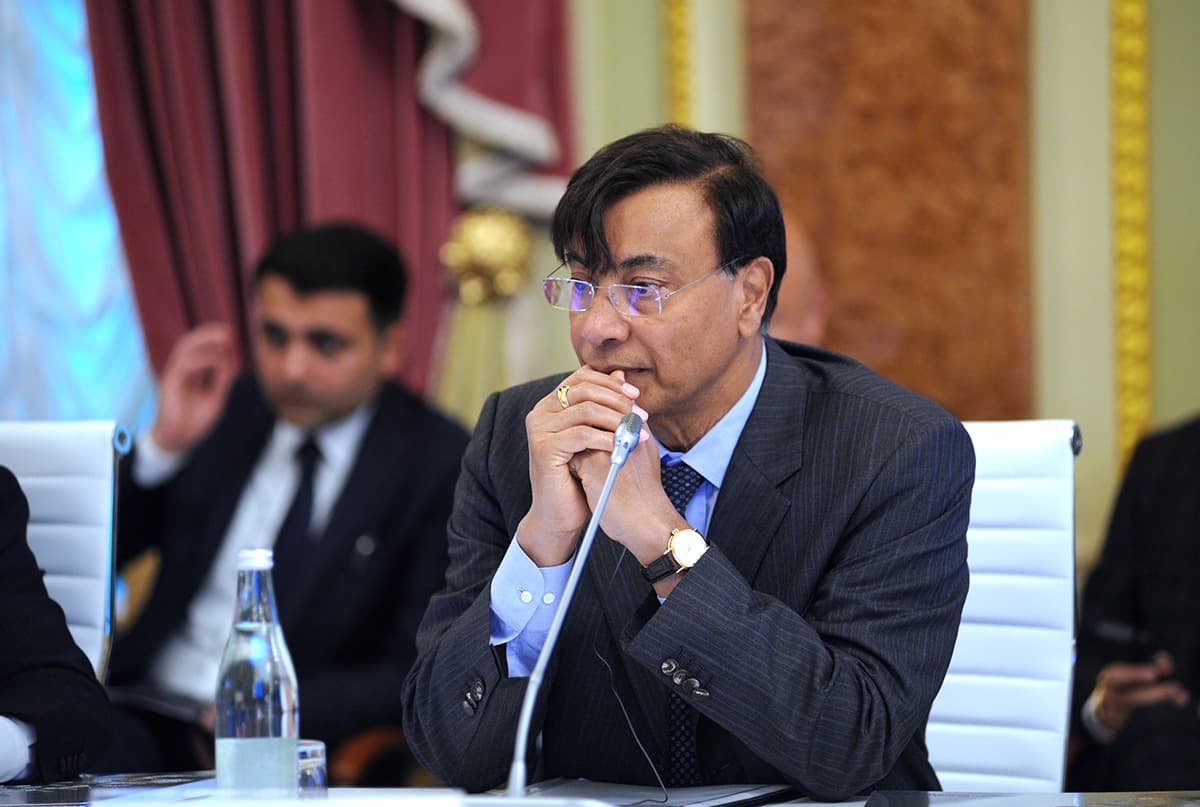 Chi è Lakshmi Mittal, il miliardario a capo di ArcelorMittal