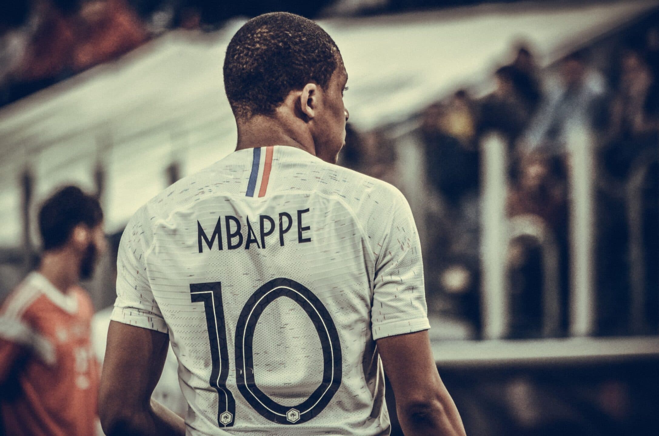 Mbappé è il calciatore più costoso al mondo: Ronaldo fuori dalla top 20