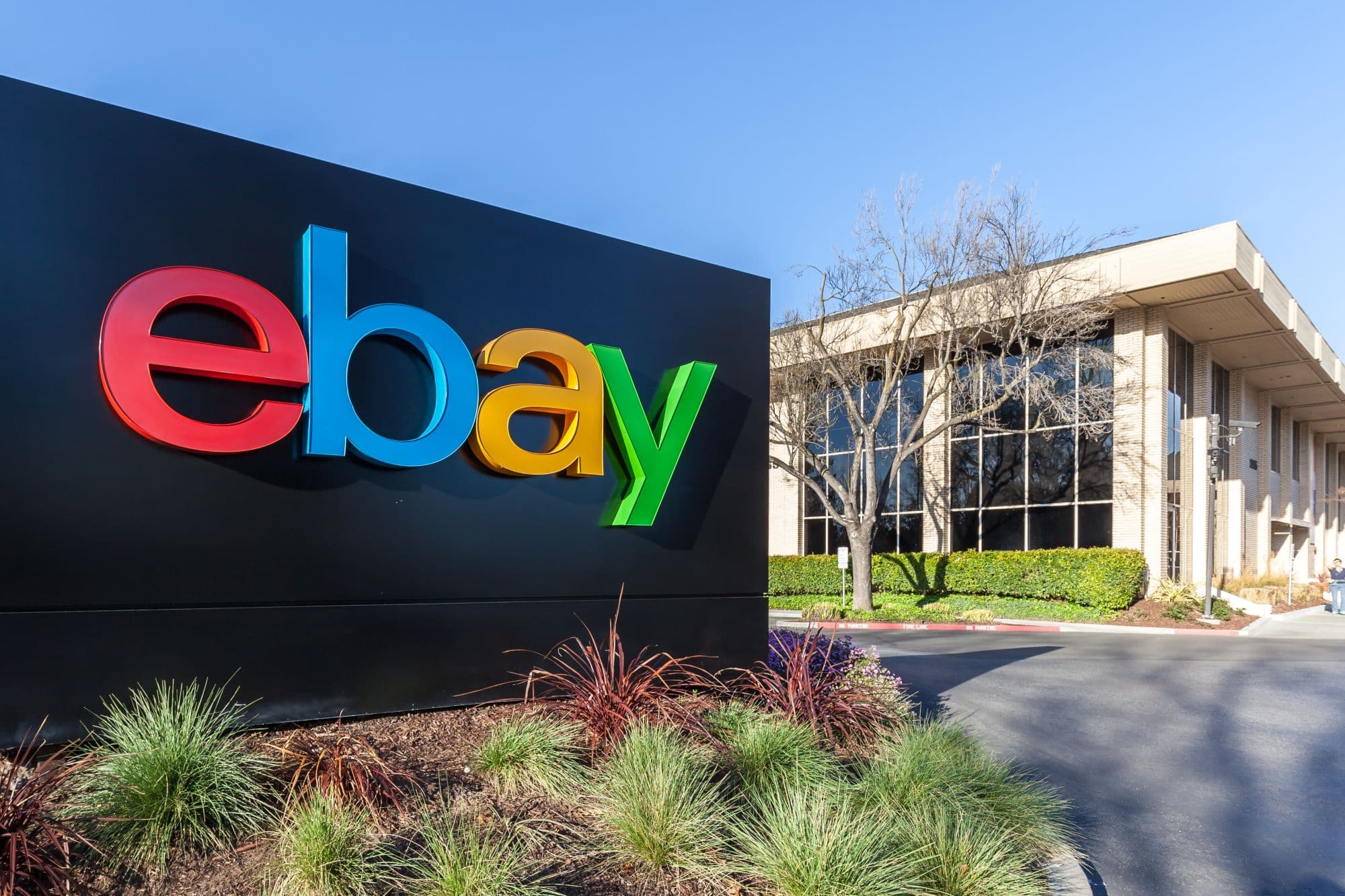 eBay: dall’asta per un puntatore laser al possibile takeover da 30 miliardi