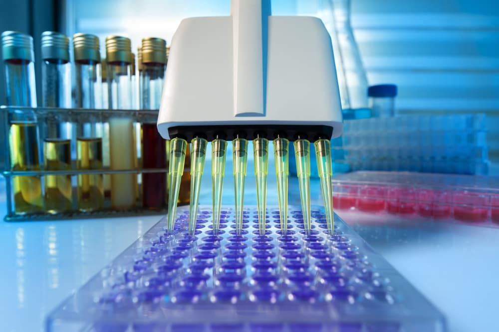 Com’è nato e chi produce il farmaco in più avanzata fase di sperimentazione contro il Coronavirus