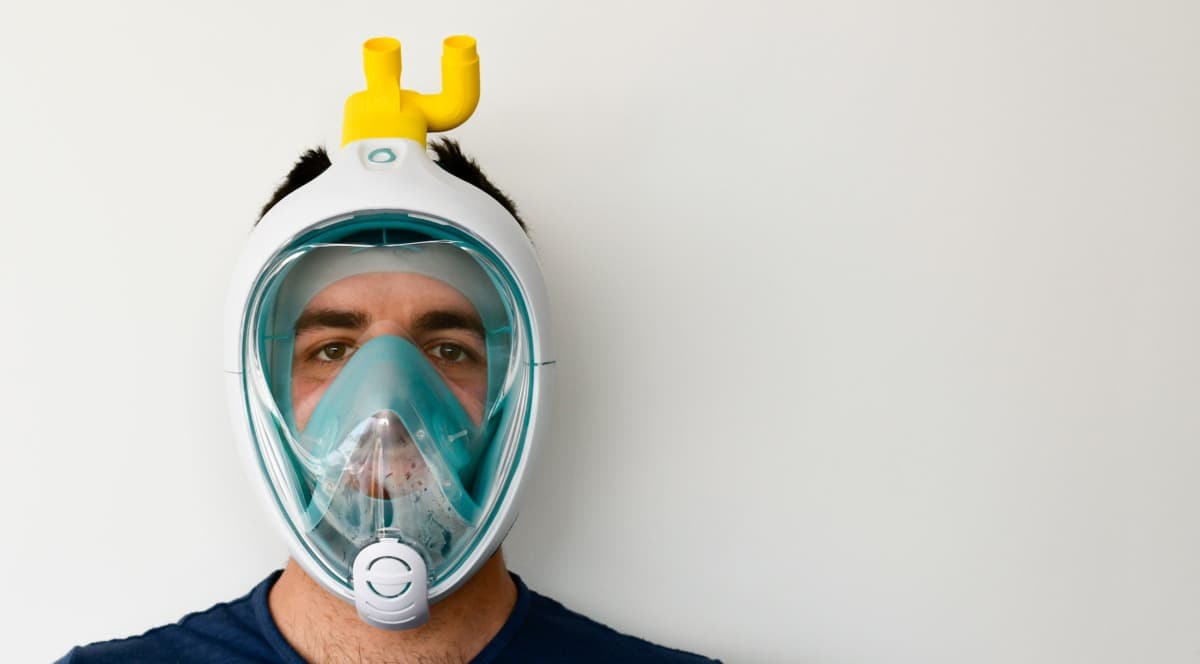 Combattere il virus con una maschera da snorkeling: Isinnova riceve il Mother Teresa Award