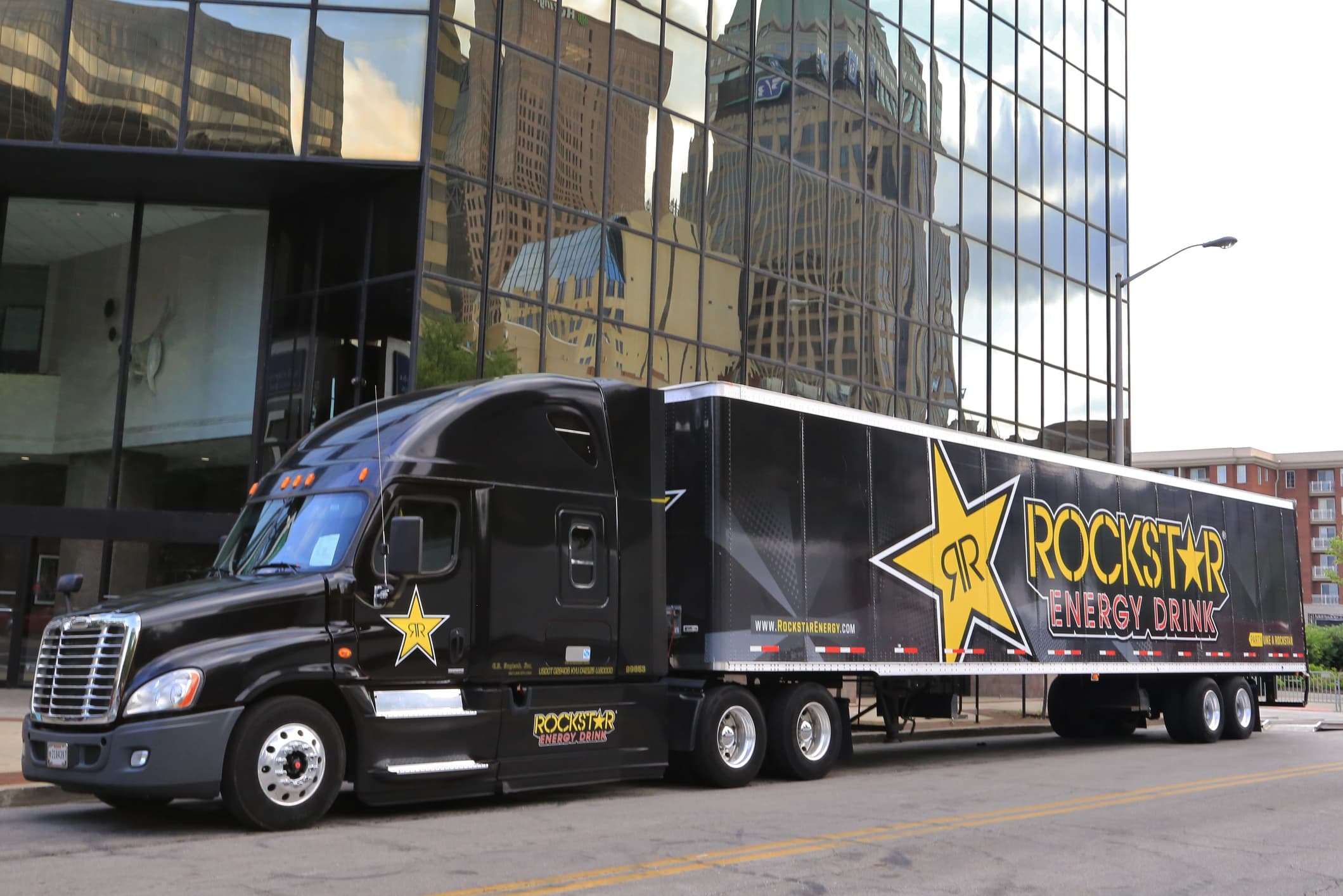 Russ Weiner realizza il sogno americano: Pepsi compra il suo energy drink per 4 miliardi