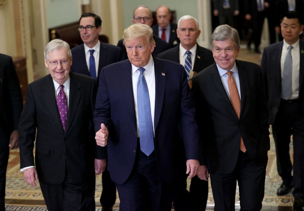 1.200 dollari a ciascun cittadino, il piano Usa anti Coronavirus da 2mila miliardi