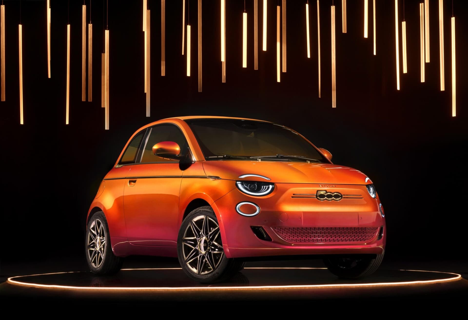 Il design incontra il mito nei nuovi modelli one-off della 500 elettrica
