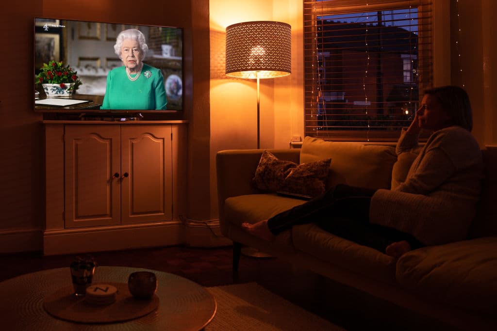 Coronavirus, la Regina Elisabetta parla alla nazione in tv. Ecco il testo del discorso