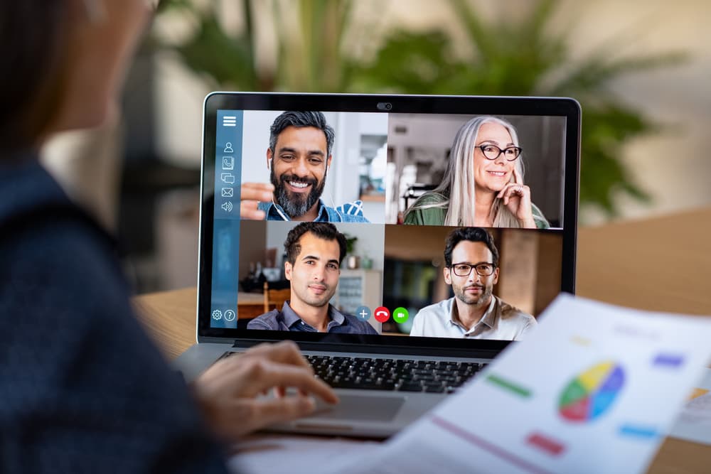 Lavoratori smart? Un terzo degli italiani rinuncerebbe a parte dello stipendio pur di continuare a lavorare da casa