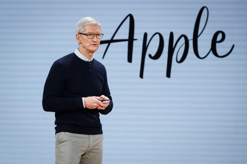 Tim Cook lascia il ruolo di ceo di Apple: al suo posto John Ternus