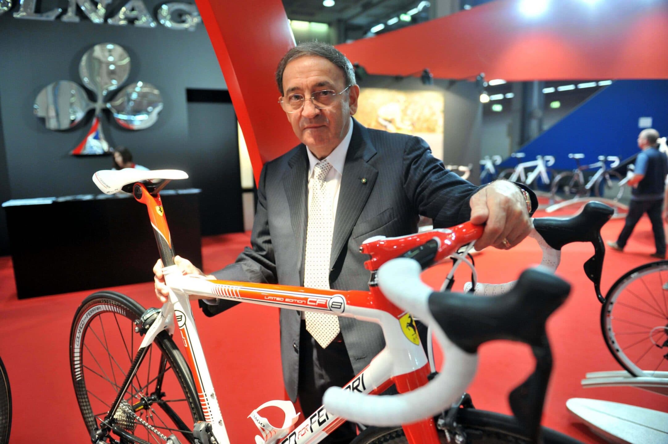 La Ferrari delle biciclette passa a un fondo di Abu Dhabi