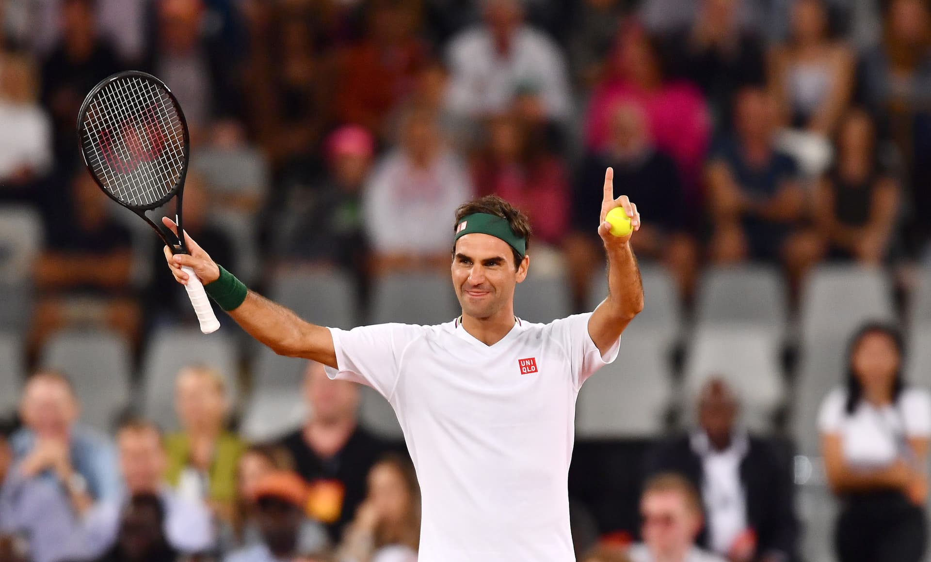 Roger Federer è per la prima volta l’atleta più pagato del mondo