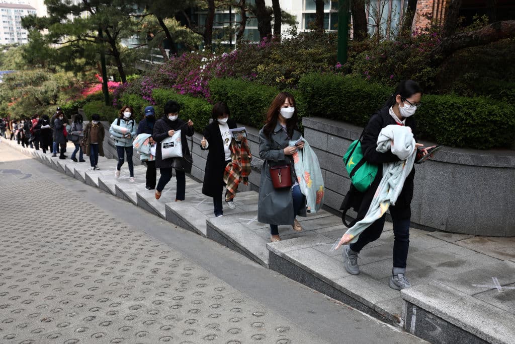 Che forma avrà la curva della ripresa? Cosa indicano le esperienze di Cina e Corea
