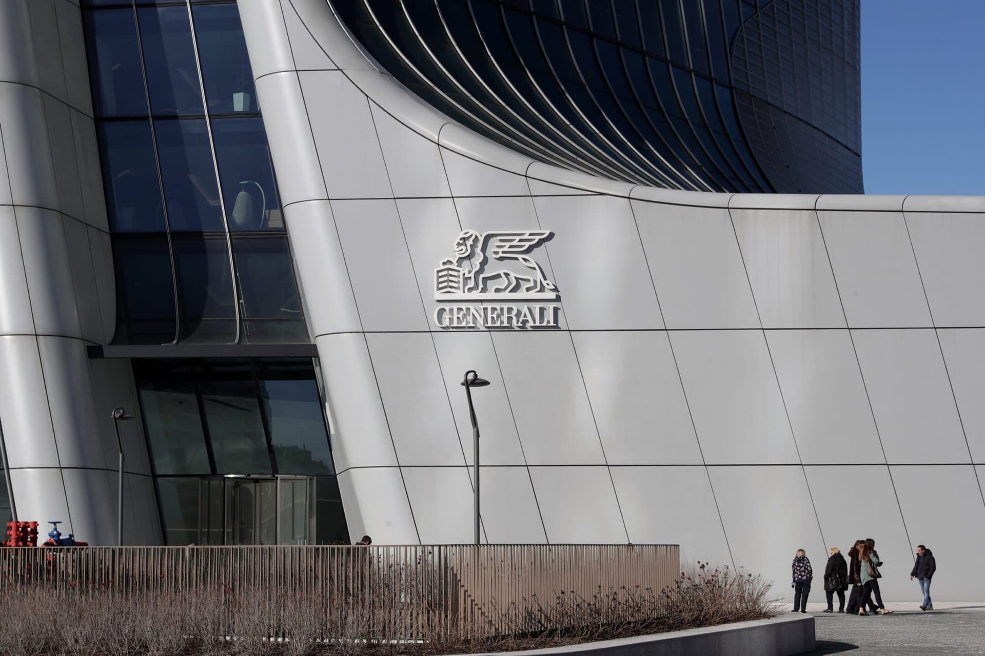 #InsiemeGeneriamoFiducia, la storia collettiva di Generali diventa un video