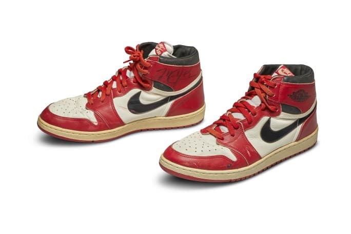 Le Nike di Michael Jordan vendute per la cifra record di 560mila dollari da Sotheby’s