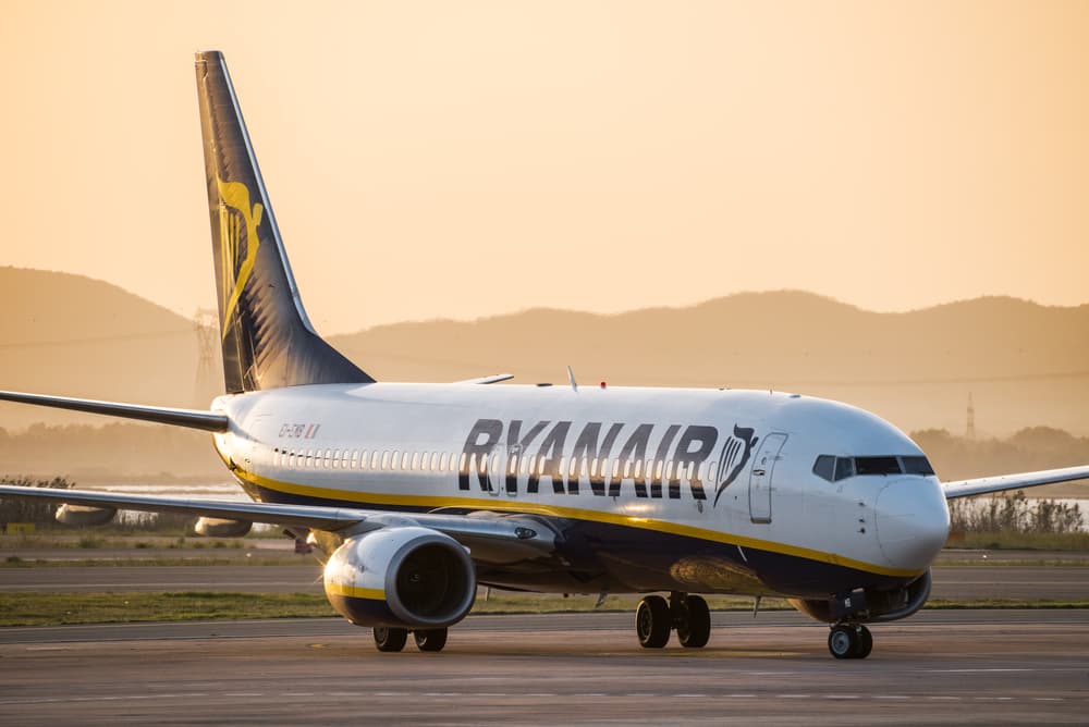 Ryanair valuta il taglio di 3.000 posti di lavoro per sopravvivere alla crisi