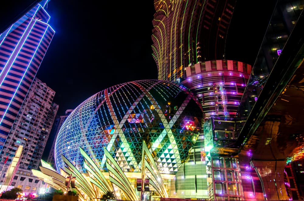 Il re miliardario dei casinò di Macao lascia l’impero ai 17 figli