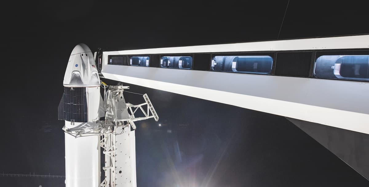 Il veterano della space economy che porterà i turisti nello spazio con Elon Musk