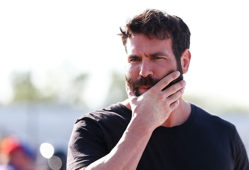 Dan Bilzerian può permettersi la vita da star di Instagram? Qualcuno inizia a metterlo in dubbio