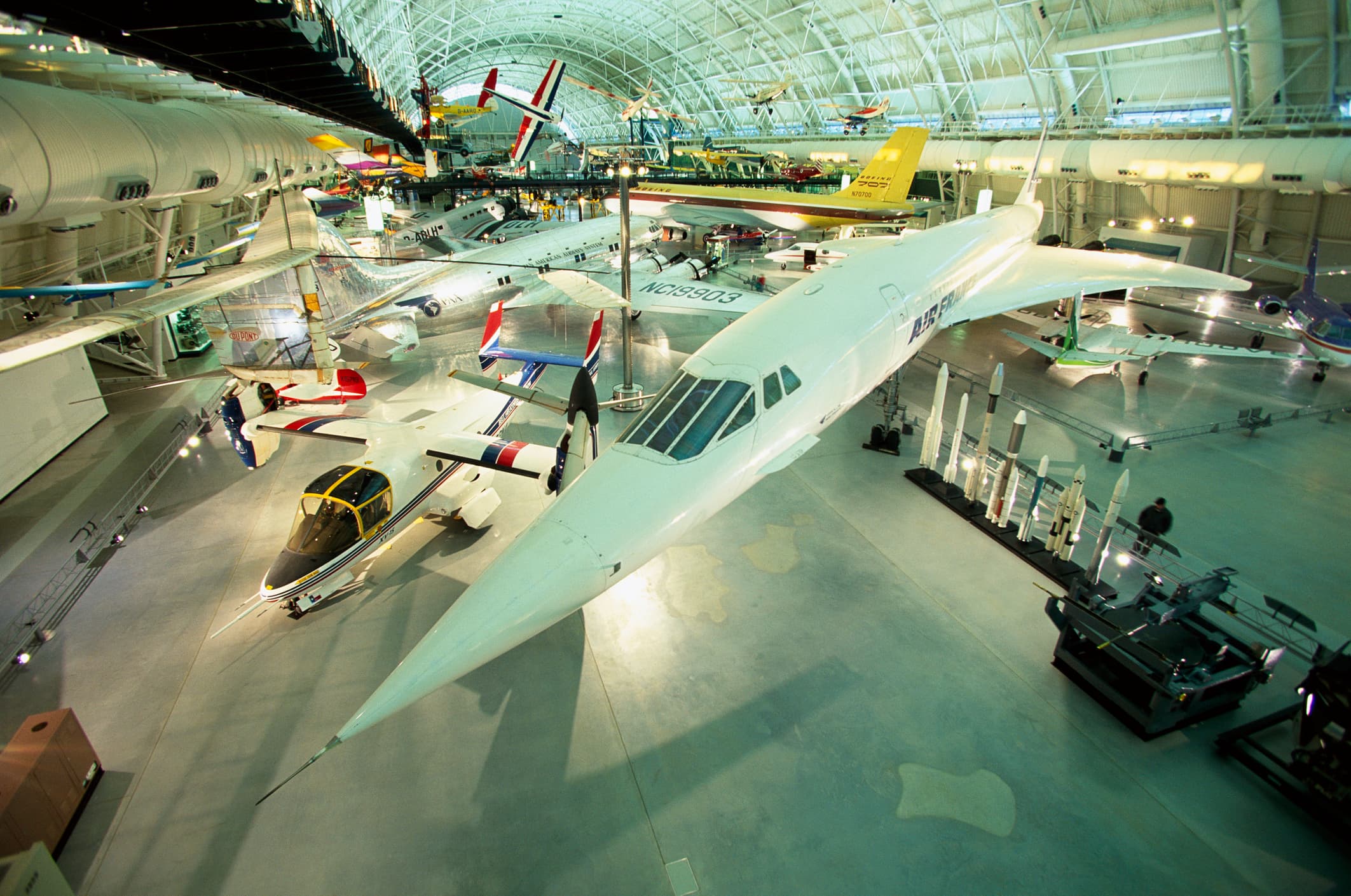 Storia di Steven Udvar-Hazy, partito dall'Ungheria a 12 anni e diventato miliardario con il leasing aereo