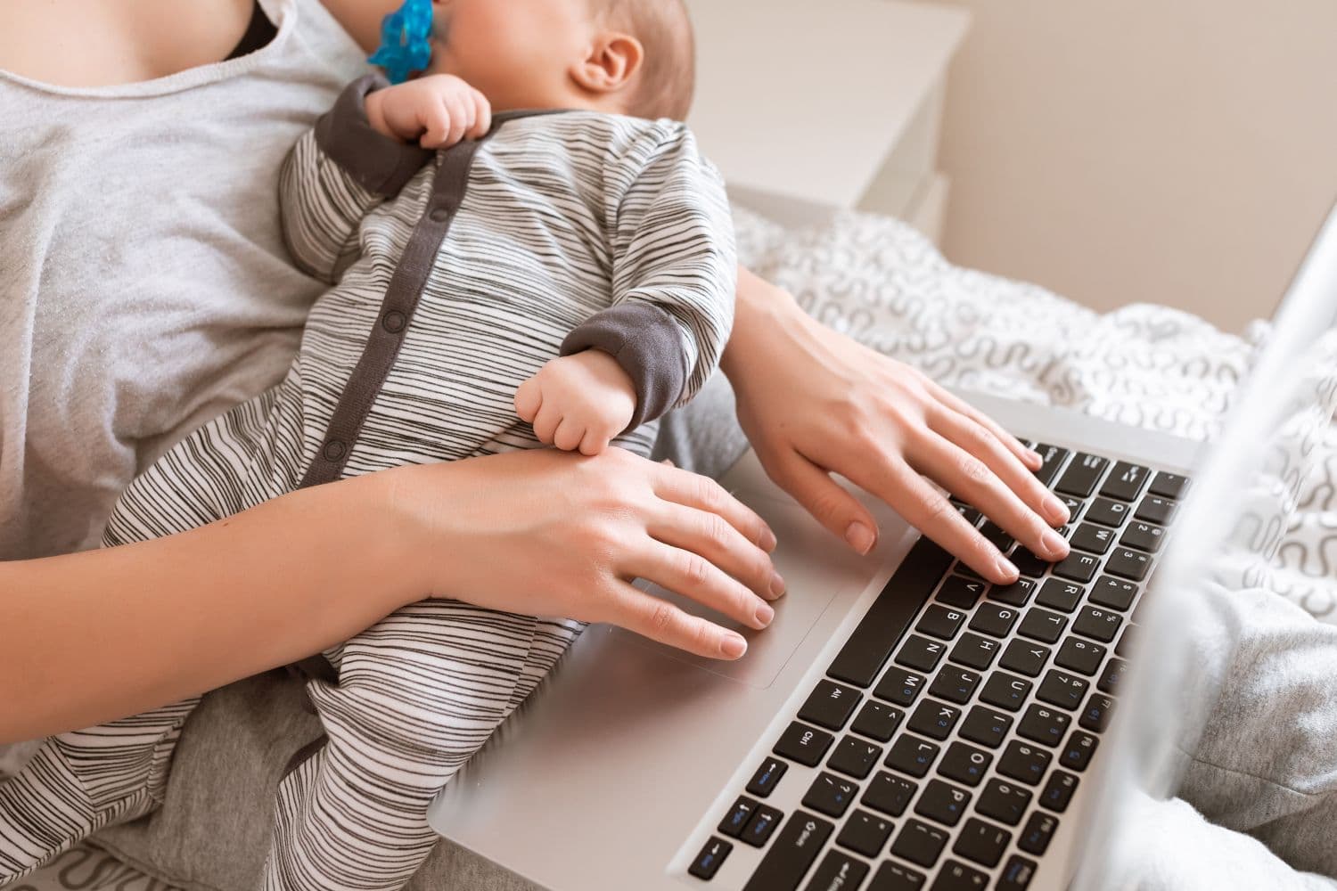 Intesa Sanpaolo lancia “Mamma@work”: il prestito agevolato per le mamme lavoratrici