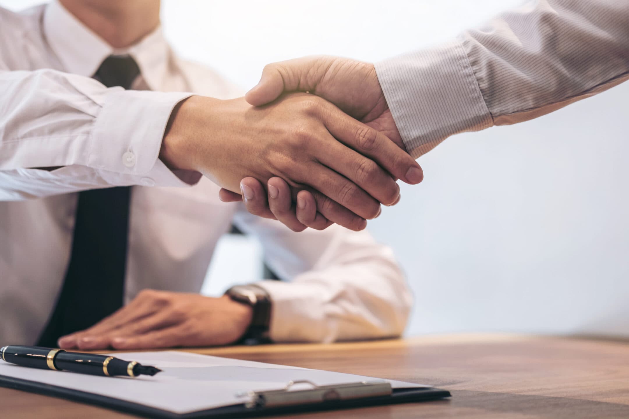L’effetto controcorrente dell’IA: le Pmi ingaggiano i talenti scaricati dai colossi tech