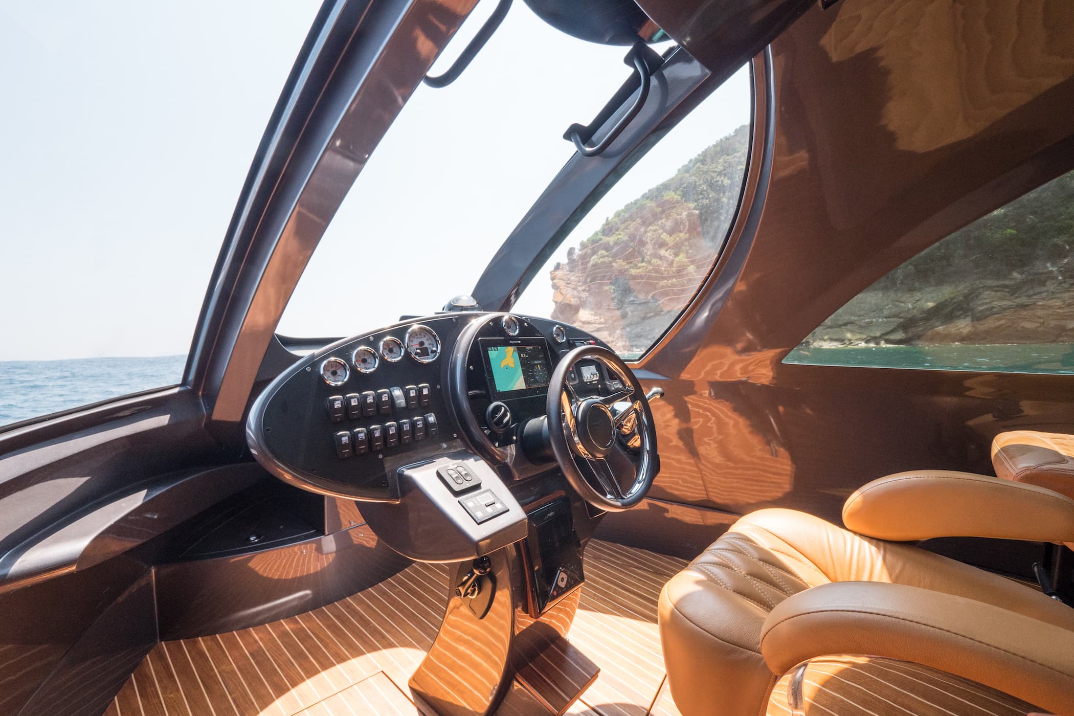 Un designer italiano ha creato una supercar del mare