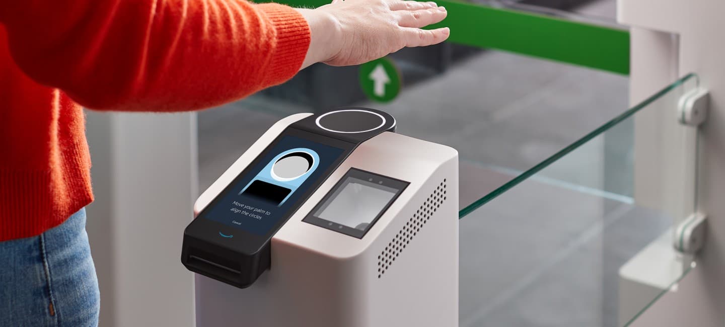 Con Amazon a breve per pagare basterà il palmo della mano