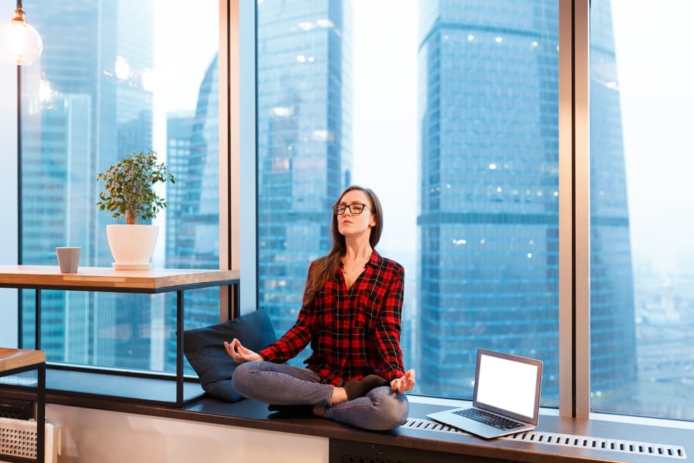 Lo yoga e l'arte della competizione nei mercati digitali: come vincere imparando da Amazon