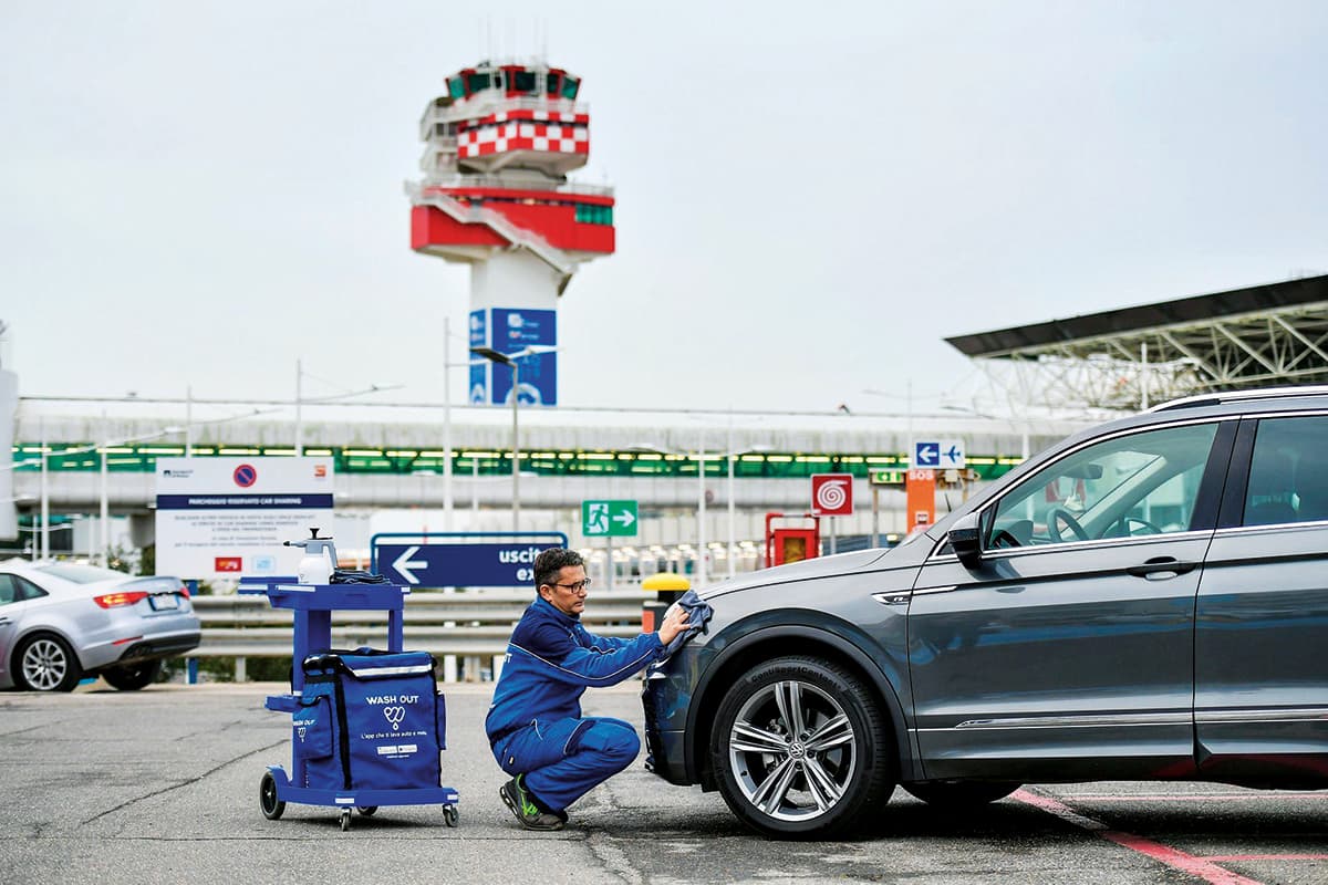 Come'è nata Wash Out, la startup acquisita da Telepass che lava l'auto a domicilio