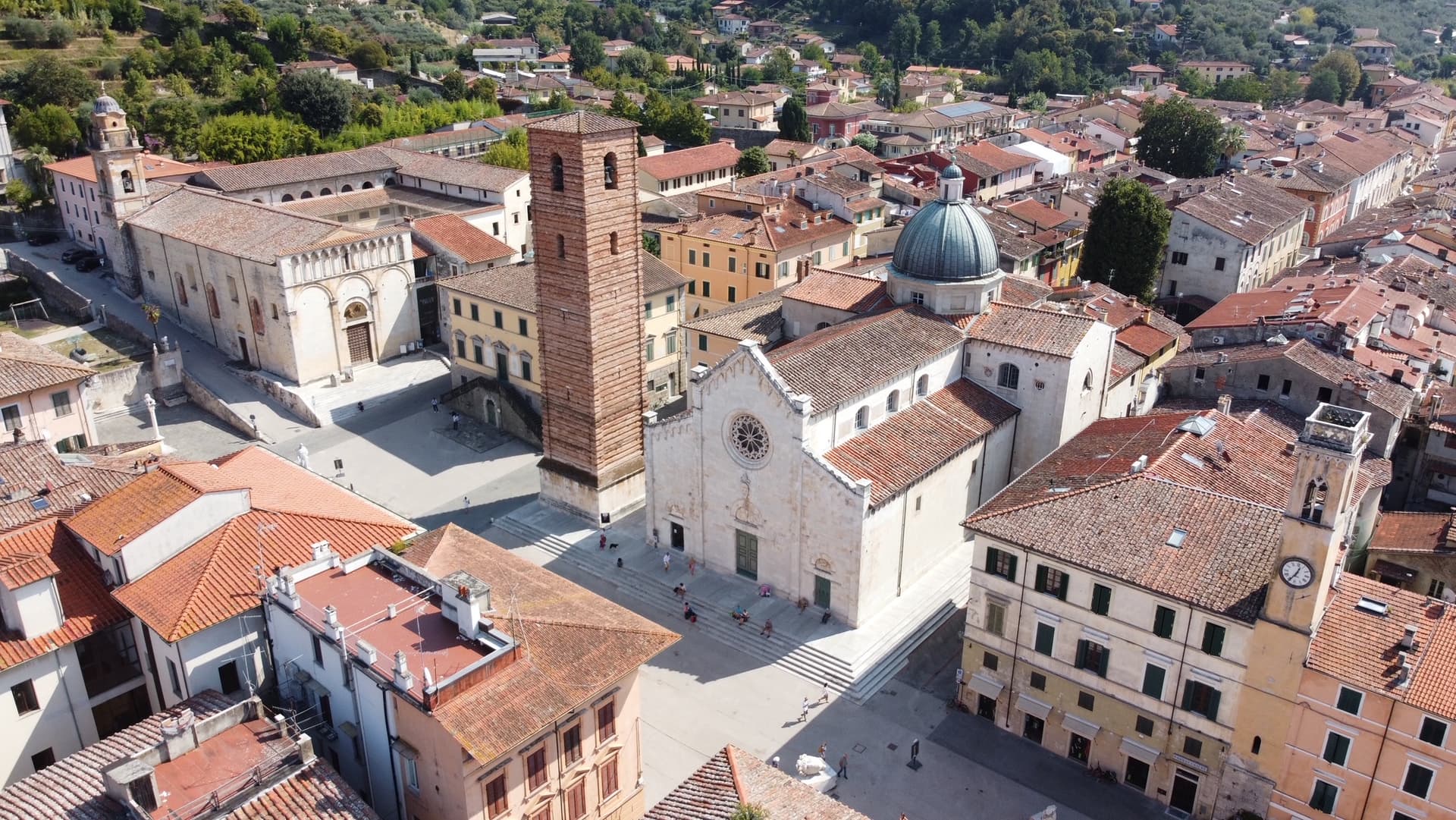 Pietrasanta, capitale della cultura all’aria aperta